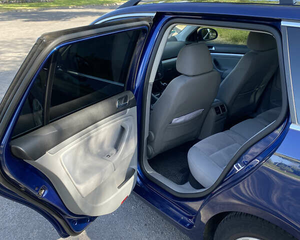 Синий Фольксваген Гольф, объемом двигателя 1.9 л и пробегом 275 тыс. км за 7300 $, фото 17 на Automoto.ua