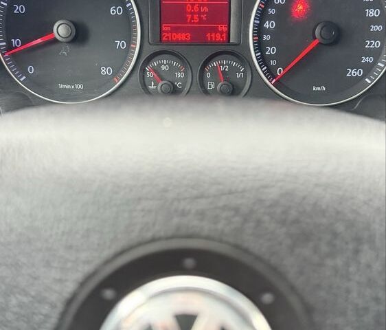 Синий Фольксваген Гольф, объемом двигателя 1.4 л и пробегом 210 тыс. км за 6800 $, фото 12 на Automoto.ua