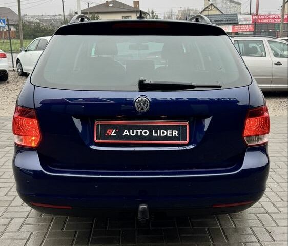 Синий Фольксваген Гольф, объемом двигателя 1.4 л и пробегом 210 тыс. км за 6800 $, фото 4 на Automoto.ua