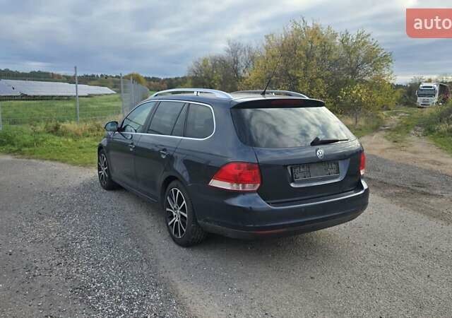Синий Фольксваген Гольф, объемом двигателя 1.4 л и пробегом 254 тыс. км за 6800 $, фото 1 на Automoto.ua