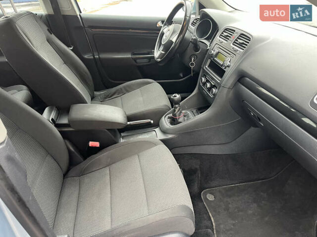 Синий Фольксваген Гольф, объемом двигателя 1.4 л и пробегом 198 тыс. км за 4890 $, фото 9 на Automoto.ua