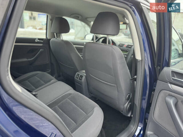 Синий Фольксваген Гольф, объемом двигателя 1.4 л и пробегом 211 тыс. км за 6800 $, фото 41 на Automoto.ua