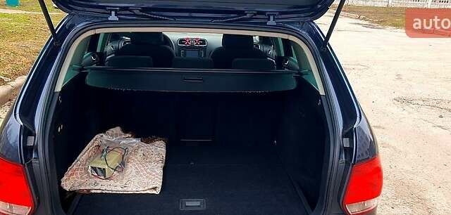 Синий Фольксваген Гольф, объемом двигателя 1.4 л и пробегом 208 тыс. км за 8100 $, фото 4 на Automoto.ua