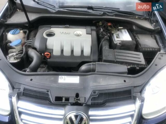 Синий Фольксваген Гольф, объемом двигателя 1.9 л и пробегом 255 тыс. км за 7000 $, фото 1 на Automoto.ua