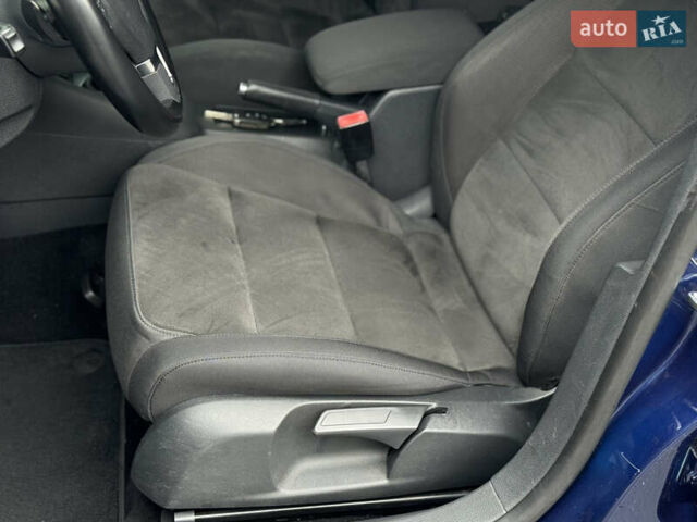 Синий Фольксваген Гольф, объемом двигателя 1.39 л и пробегом 204 тыс. км за 7900 $, фото 24 на Automoto.ua