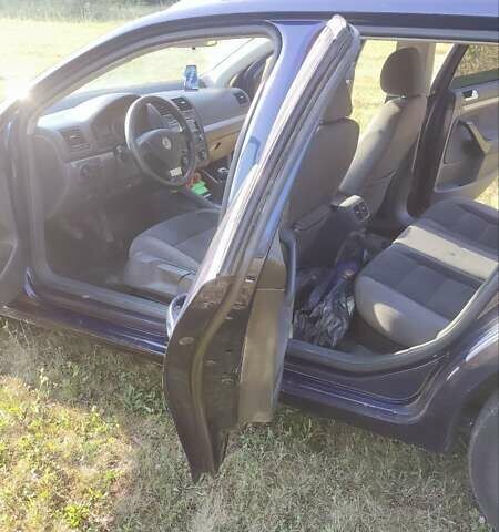 Синій Фольксваген Гольф, об'ємом двигуна 1.39 л та пробігом 240 тис. км за 6600 $, фото 8 на Automoto.ua