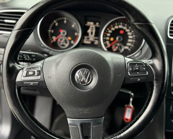 Синій Фольксваген Гольф, об'ємом двигуна 1.6 л та пробігом 258 тис. км за 8100 $, фото 45 на Automoto.ua