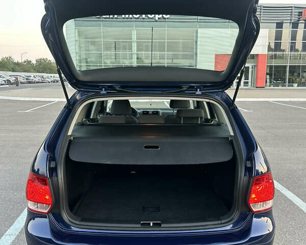 Синий Фольксваген Гольф, объемом двигателя 0 л и пробегом 190 тыс. км за 7300 $, фото 79 на Automoto.ua