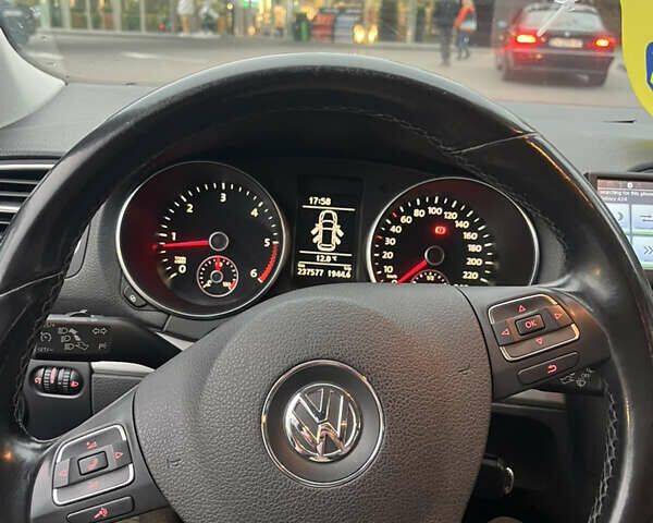 Синий Фольксваген Гольф, объемом двигателя 1.6 л и пробегом 237 тыс. км за 7800 $, фото 4 на Automoto.ua