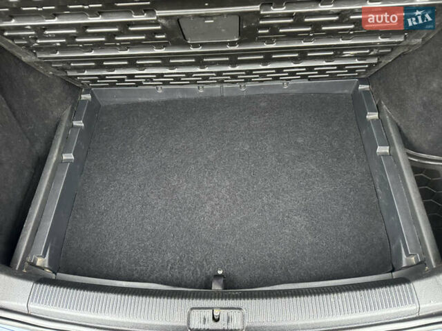 Синій Фольксваген Гольф, об'ємом двигуна 1.6 л та пробігом 239 тис. км за 7250 $, фото 40 на Automoto.ua