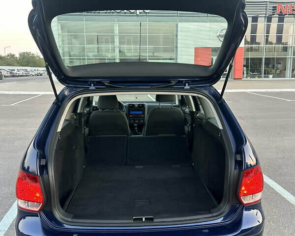 Синий Фольксваген Гольф, объемом двигателя 0 л и пробегом 190 тыс. км за 7300 $, фото 89 на Automoto.ua