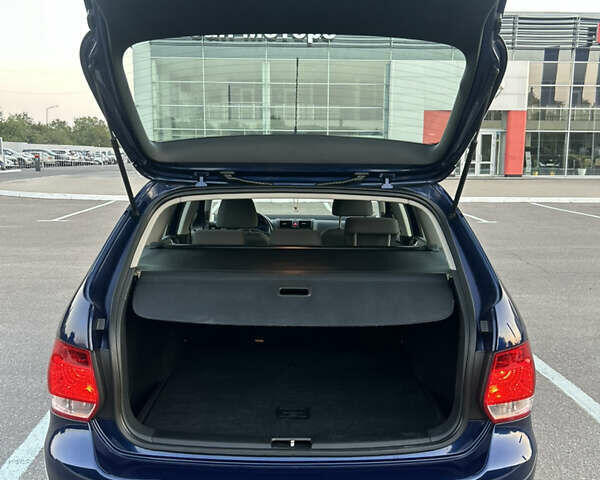 Синий Фольксваген Гольф, объемом двигателя 0 л и пробегом 190 тыс. км за 7300 $, фото 78 на Automoto.ua