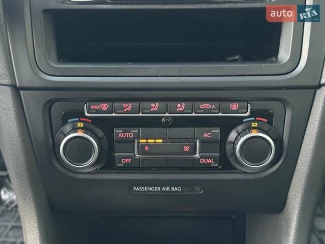 Синий Фольксваген Гольф, объемом двигателя 1.6 л и пробегом 289 тыс. км за 7400 $, фото 37 на Automoto.ua