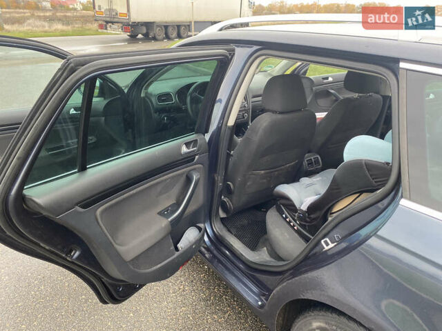 Синий Фольксваген Гольф, объемом двигателя 1.6 л и пробегом 286 тыс. км за 7200 $, фото 11 на Automoto.ua