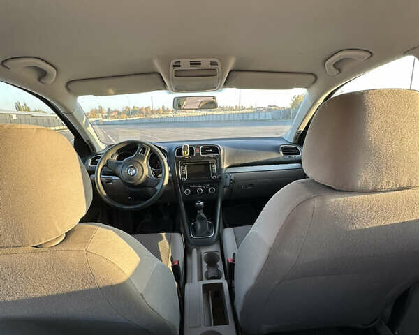 Синий Фольксваген Гольф, объемом двигателя 1.6 л и пробегом 243 тыс. км за 7599 $, фото 42 на Automoto.ua