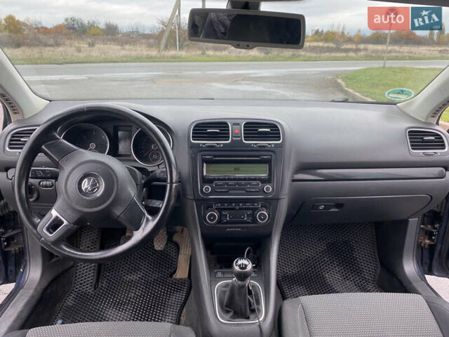 Синий Фольксваген Гольф, объемом двигателя 1.6 л и пробегом 286 тыс. км за 7200 $, фото 13 на Automoto.ua