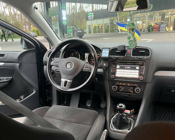Синий Фольксваген Гольф, объемом двигателя 1.6 л и пробегом 237 тыс. км за 7800 $, фото 9 на Automoto.ua