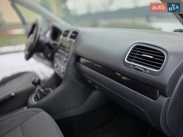 Синий Фольксваген Гольф, объемом двигателя 1.4 л и пробегом 216 тыс. км за 6450 $, фото 27 на Automoto.ua