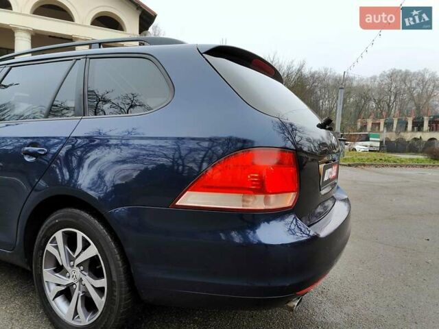 Синий Фольксваген Гольф, объемом двигателя 1.6 л и пробегом 292 тыс. км за 5990 $, фото 14 на Automoto.ua