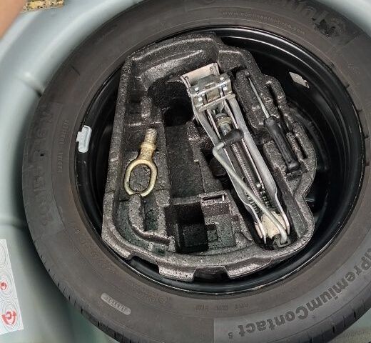 Синій Фольксваген Гольф, об'ємом двигуна 1.6 л та пробігом 300 тис. км за 7299 $, фото 19 на Automoto.ua