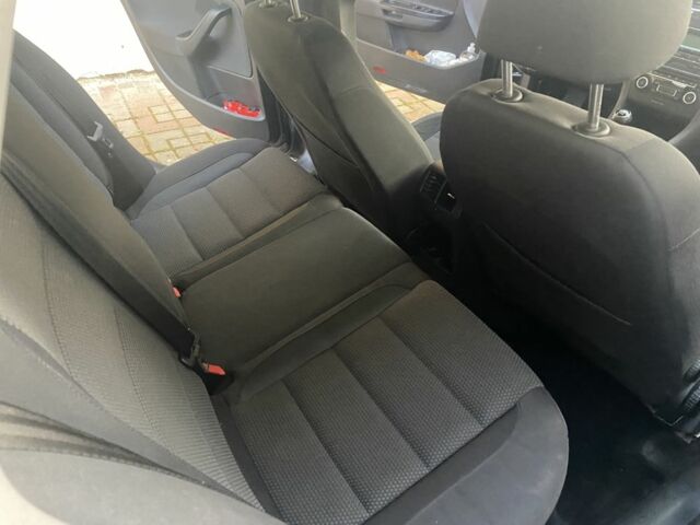 Синій Фольксваген Гольф, об'ємом двигуна 0 л та пробігом 235 тис. км за 6400 $, фото 6 на Automoto.ua