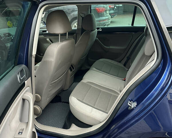 Синій Фольксваген Гольф, об'ємом двигуна 1.97 л та пробігом 257 тис. км за 7900 $, фото 21 на Automoto.ua