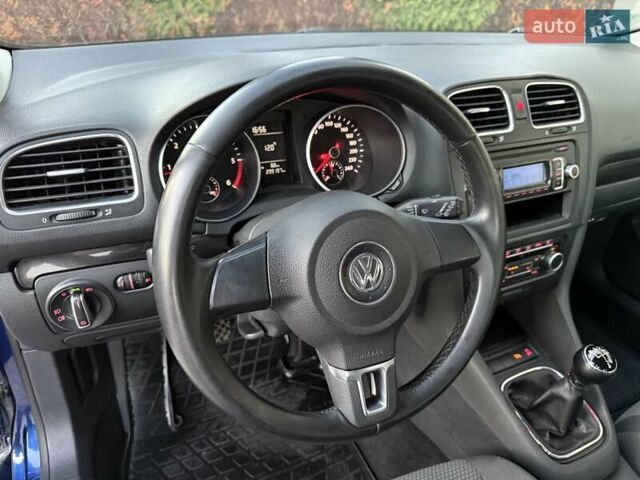Синий Фольксваген Гольф, объемом двигателя 1.6 л и пробегом 289 тыс. км за 7400 $, фото 29 на Automoto.ua