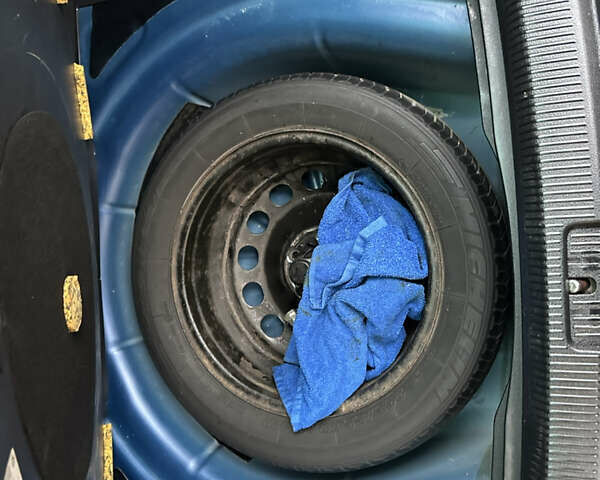 Синій Фольксваген Гольф, об'ємом двигуна 1.97 л та пробігом 256 тис. км за 8500 $, фото 28 на Automoto.ua