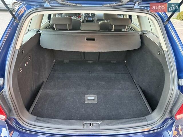 Синий Фольксваген Гольф, объемом двигателя 1.6 л и пробегом 289 тыс. км за 7400 $, фото 52 на Automoto.ua