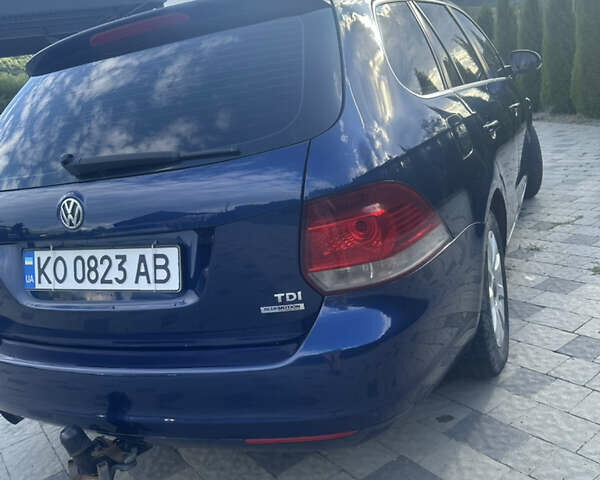 Синий Фольксваген Гольф, объемом двигателя 1.6 л и пробегом 249 тыс. км за 7300 $, фото 4 на Automoto.ua