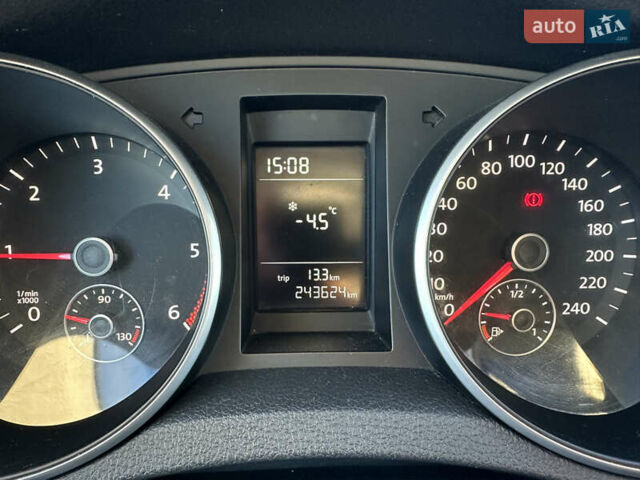 Синий Фольксваген Гольф, объемом двигателя 1.6 л и пробегом 290 тыс. км за 7400 $, фото 31 на Automoto.ua