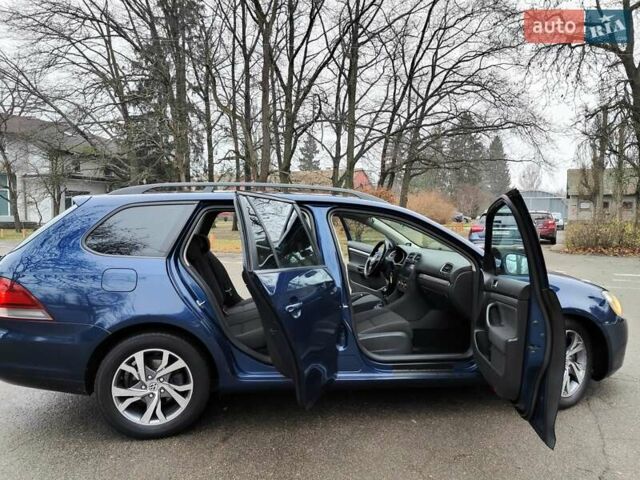 Синий Фольксваген Гольф, объемом двигателя 1.6 л и пробегом 292 тыс. км за 5990 $, фото 24 на Automoto.ua