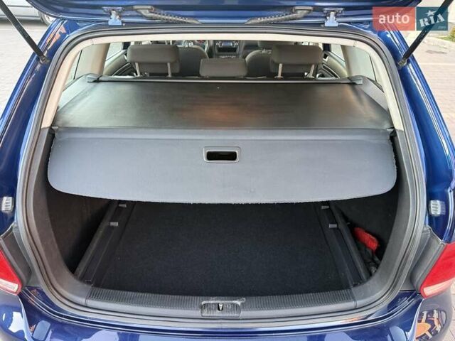 Синий Фольксваген Гольф, объемом двигателя 1.6 л и пробегом 289 тыс. км за 7400 $, фото 51 на Automoto.ua