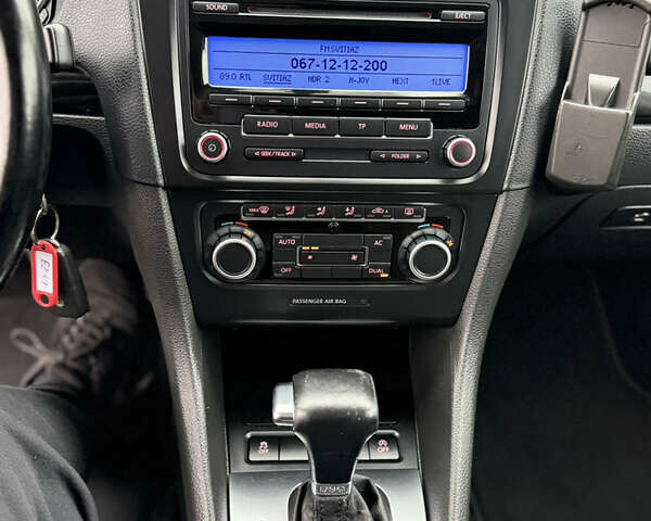 Синій Фольксваген Гольф, об'ємом двигуна 1.6 л та пробігом 258 тис. км за 8100 $, фото 51 на Automoto.ua