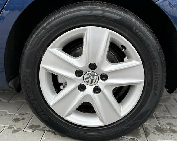 Синій Фольксваген Гольф, об'ємом двигуна 1.6 л та пробігом 258 тис. км за 8100 $, фото 12 на Automoto.ua