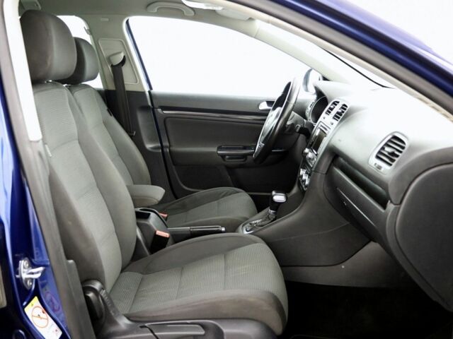 Синий Фольксваген Гольф, объемом двигателя 2 л и пробегом 270 тыс. км за 3500 $, фото 5 на Automoto.ua