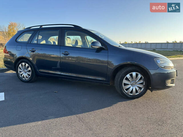 Синий Фольксваген Гольф, объемом двигателя 1.6 л и пробегом 243 тыс. км за 7599 $, фото 7 на Automoto.ua