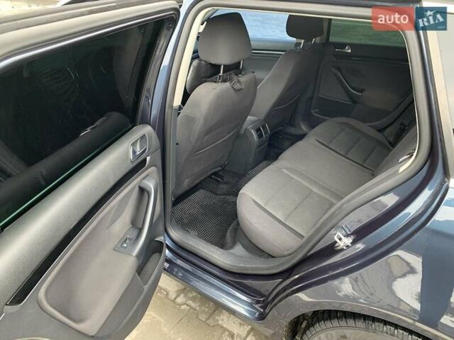 Синий Фольксваген Гольф, объемом двигателя 1.4 л и пробегом 214 тыс. км за 6800 $, фото 31 на Automoto.ua