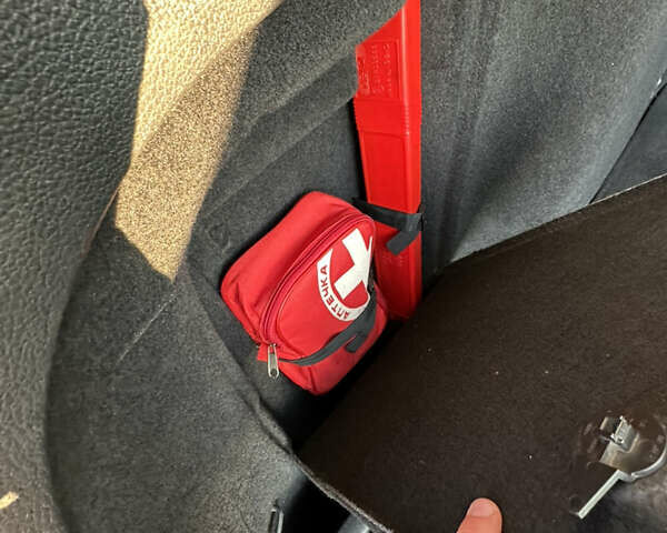 Синий Фольксваген Гольф, объемом двигателя 1.6 л и пробегом 243 тыс. км за 7599 $, фото 52 на Automoto.ua