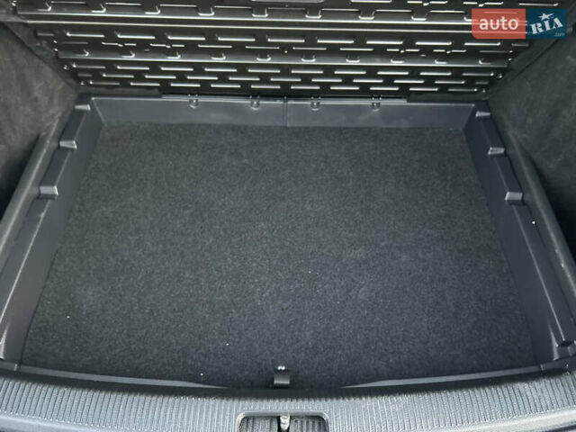 Синий Фольксваген Гольф, объемом двигателя 0 л и пробегом 190 тыс. км за 7300 $, фото 84 на Automoto.ua