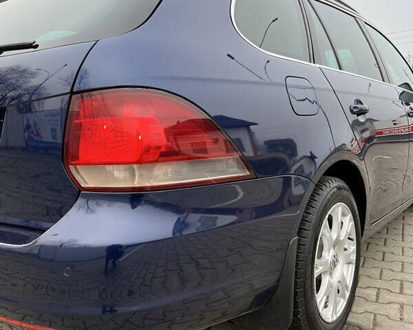 Синий Фольксваген Гольф, объемом двигателя 1.97 л и пробегом 257 тыс. км за 8500 $, фото 5 на Automoto.ua