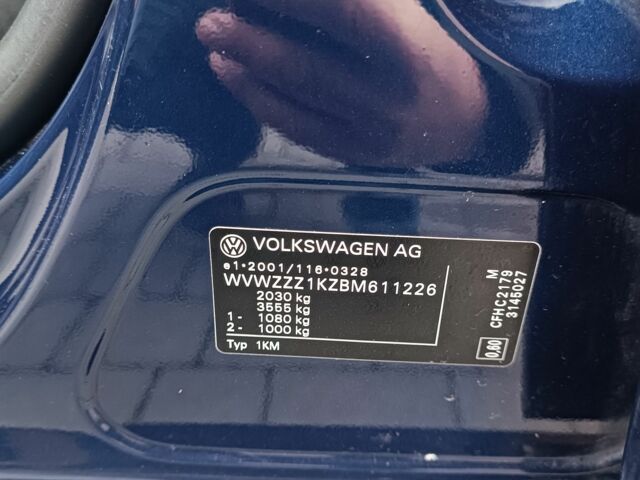 Синий Фольксваген Гольф, объемом двигателя 2 л и пробегом 256 тыс. км за 8800 $, фото 6 на Automoto.ua