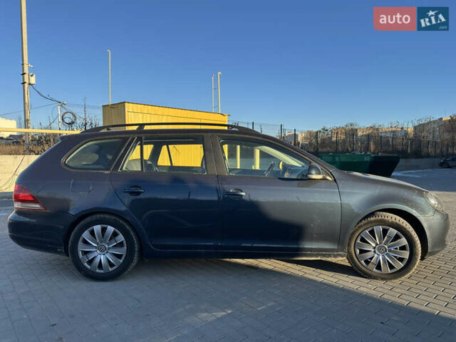 Синий Фольксваген Гольф, объемом двигателя 1.6 л и пробегом 290 тыс. км за 7400 $, фото 3 на Automoto.ua