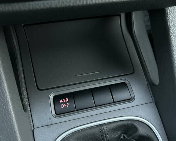 Синий Фольксваген Гольф, объемом двигателя 0 л и пробегом 190 тыс. км за 7300 $, фото 25 на Automoto.ua