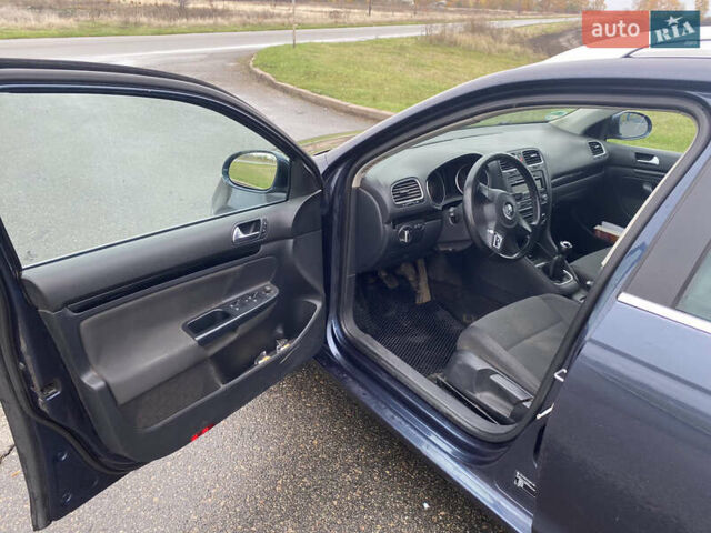 Синий Фольксваген Гольф, объемом двигателя 1.6 л и пробегом 286 тыс. км за 7200 $, фото 6 на Automoto.ua