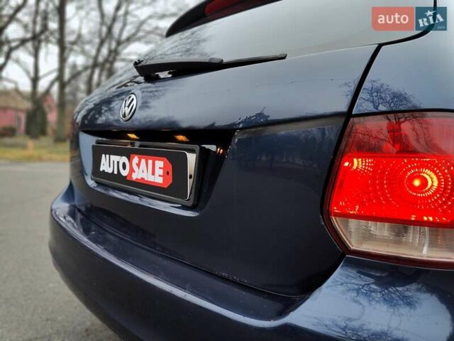 Синий Фольксваген Гольф, объемом двигателя 1.6 л и пробегом 292 тыс. км за 5990 $, фото 17 на Automoto.ua