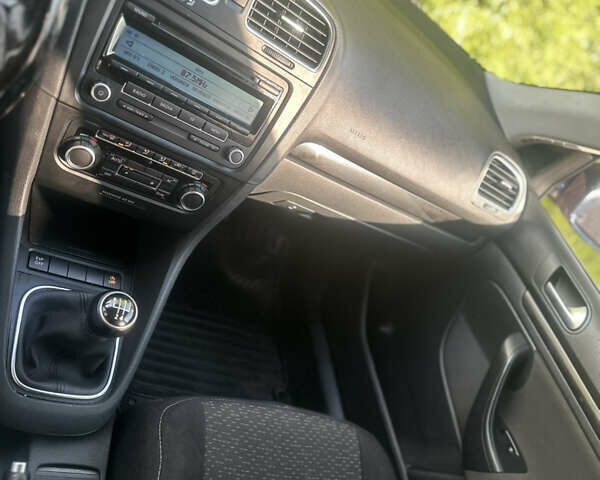 Синій Фольксваген Гольф, об'ємом двигуна 1.6 л та пробігом 249 тис. км за 6800 $, фото 18 на Automoto.ua