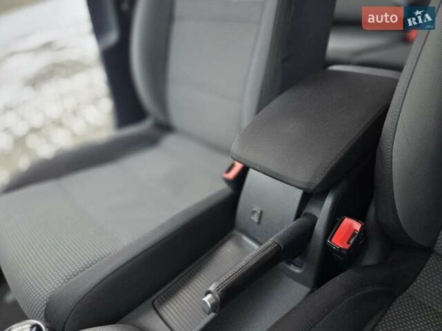 Синий Фольксваген Гольф, объемом двигателя 1.4 л и пробегом 216 тыс. км за 6450 $, фото 47 на Automoto.ua