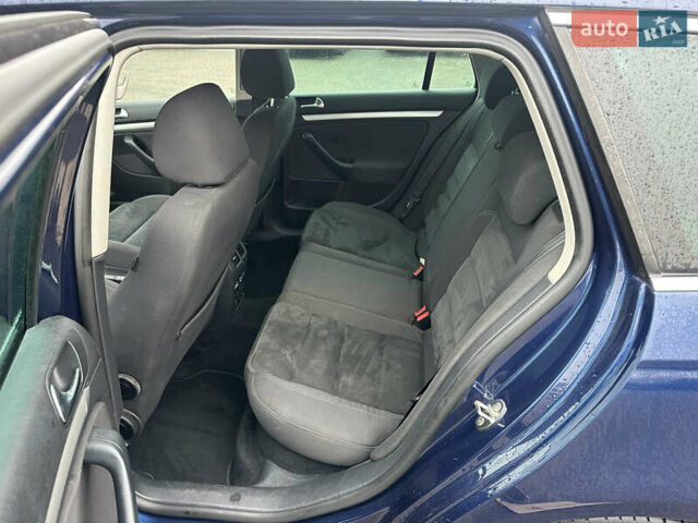 Синій Фольксваген Гольф, об'ємом двигуна 1.39 л та пробігом 191 тис. км за 7499 $, фото 11 на Automoto.ua