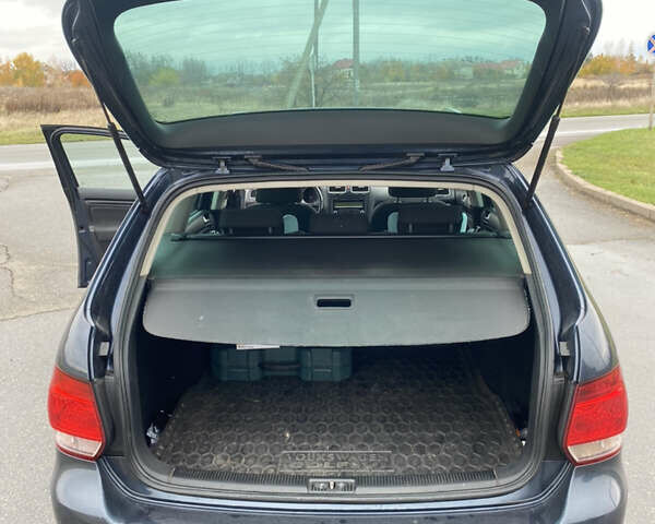 Синий Фольксваген Гольф, объемом двигателя 1.6 л и пробегом 286 тыс. км за 7200 $, фото 8 на Automoto.ua